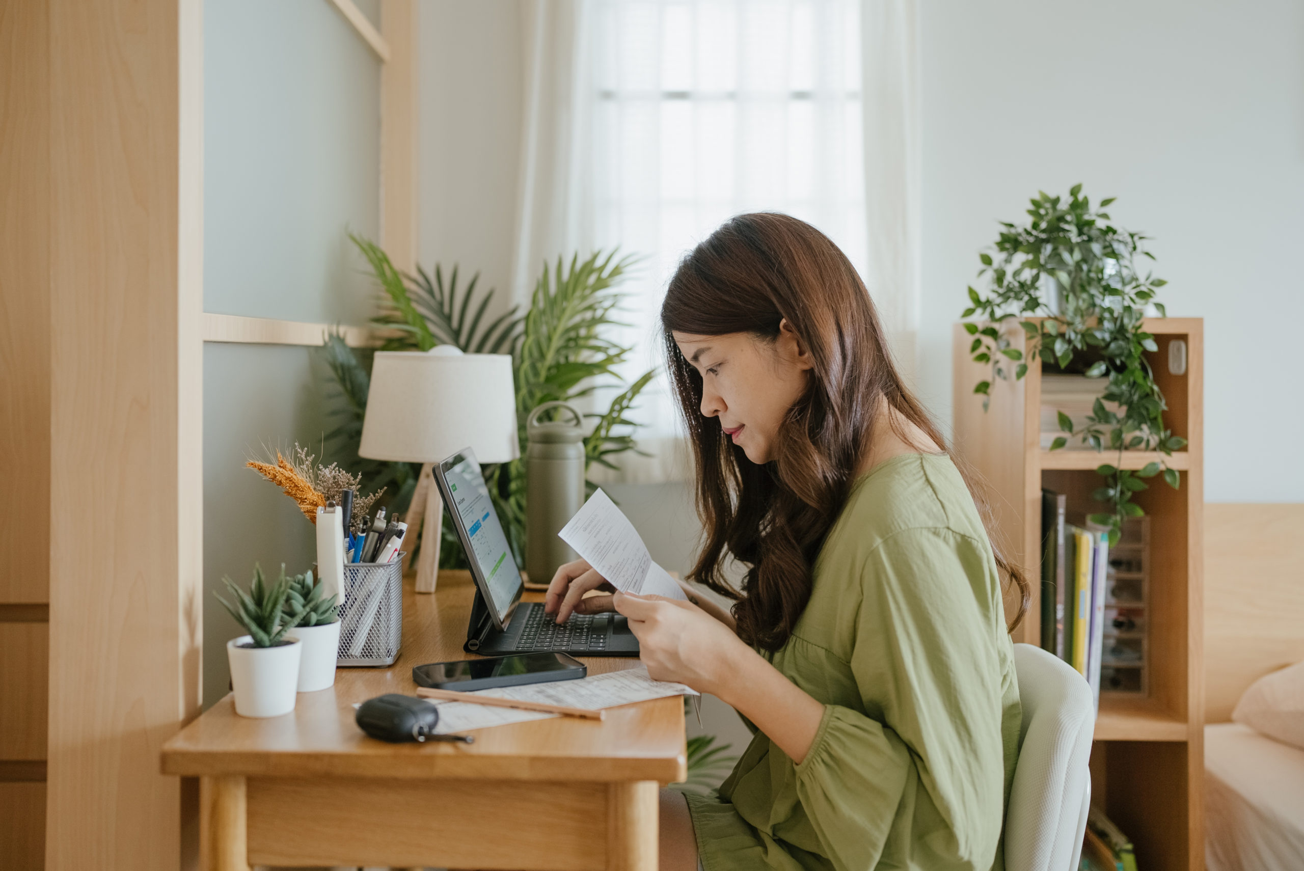 woman learning about credit card interest